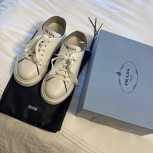 Prada sneaker